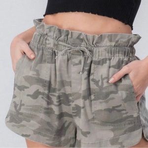 Gray camouflage high waisted shorts